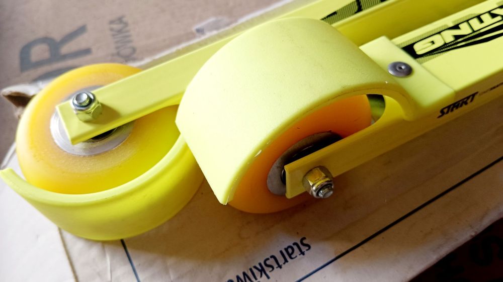 Продам лыжероллеры