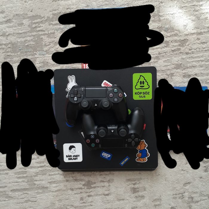PlayStation 4 Slim