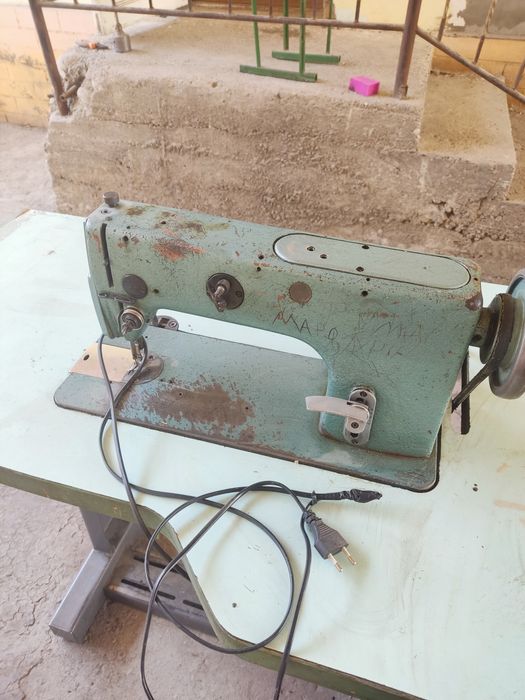 Tikuv mashinasi ishlashi zor
