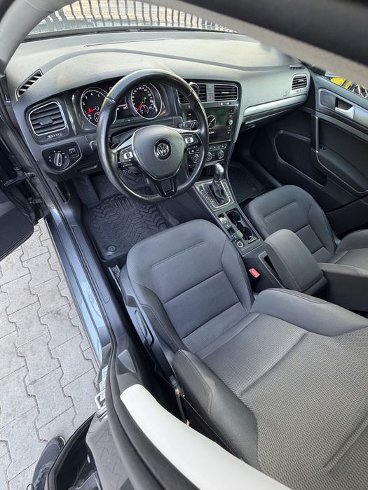 Volkswagen Golf 2017 1.4 TSI BlueMotion | 89k KM | 150CP | Roti schimb vara-iarna