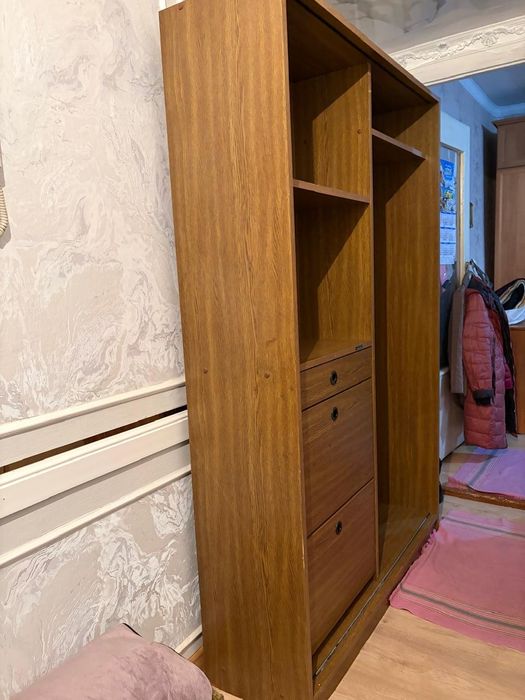 Продам прихожую б/у