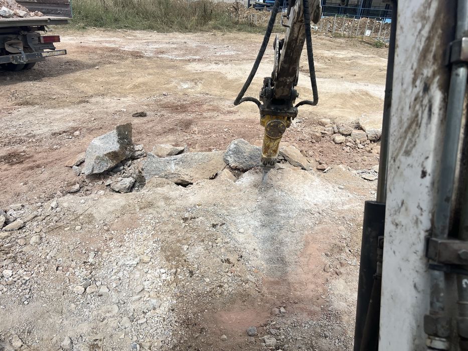 Услуги с мини багер 3т с чук, кофи 23,30,60,100мм, самосвал