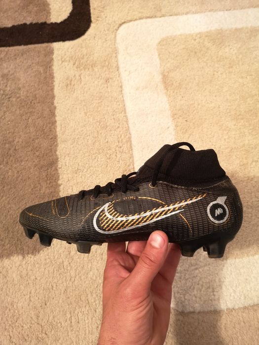 Vând ghete de fotbal Nike Mercurial Superfly 8 Pro FG in stare foarte bună