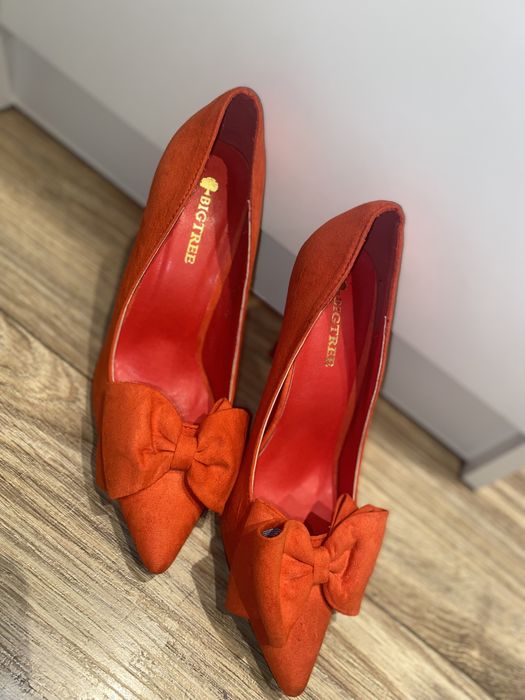 Vand pantofi stiletto rosii