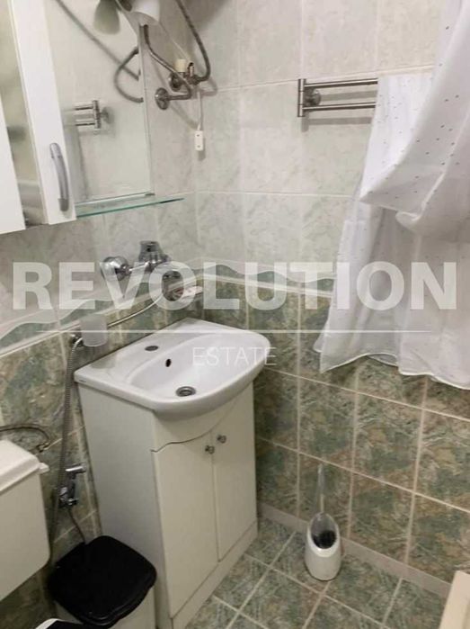 Двустаен апартамент до Катедралата