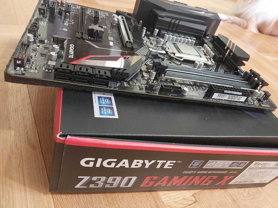 Intel Core i7 9700K + Gigabyte Z390 Gaming X