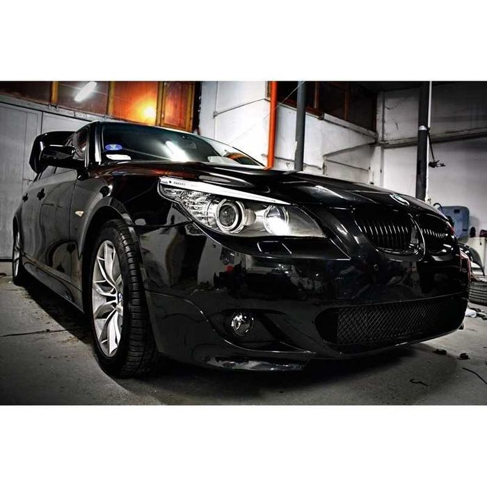 Предна M TECHNIK броня за BMW E60 / E61 за фейса с отвори 18MM