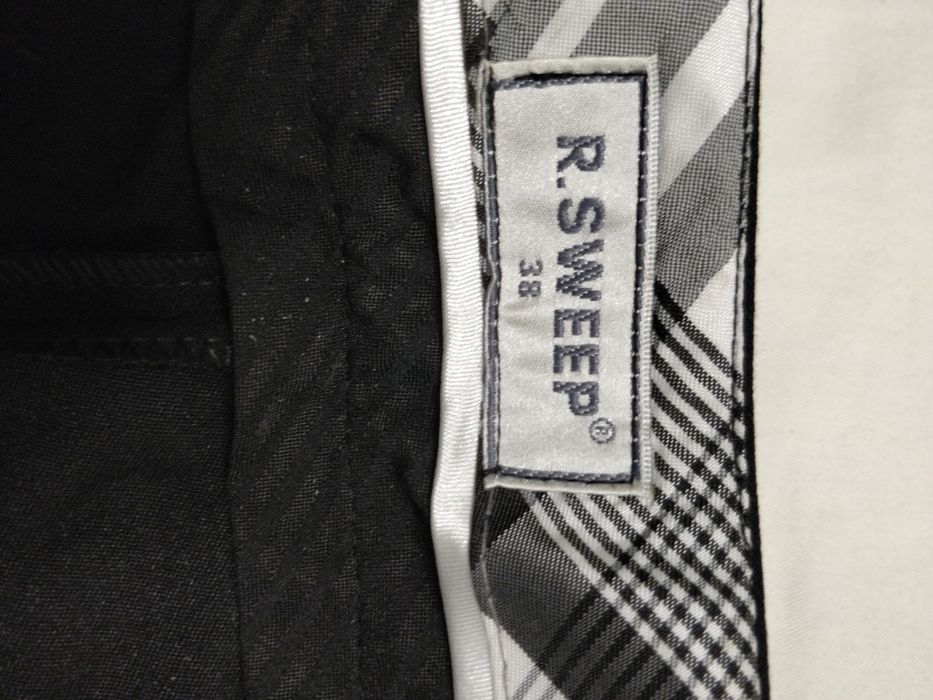 Продаю офисные брюкики