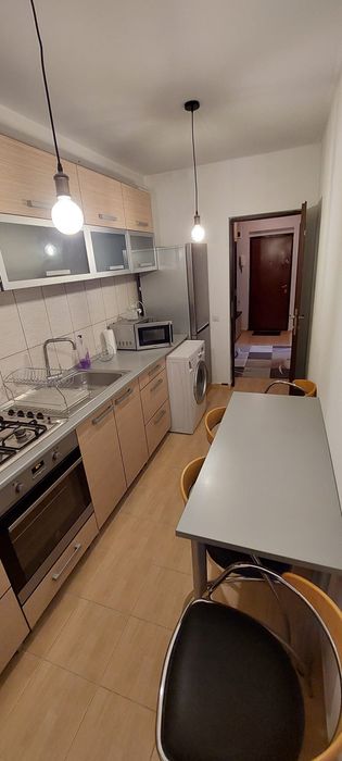 Închiriez apartament o cameră Florești.