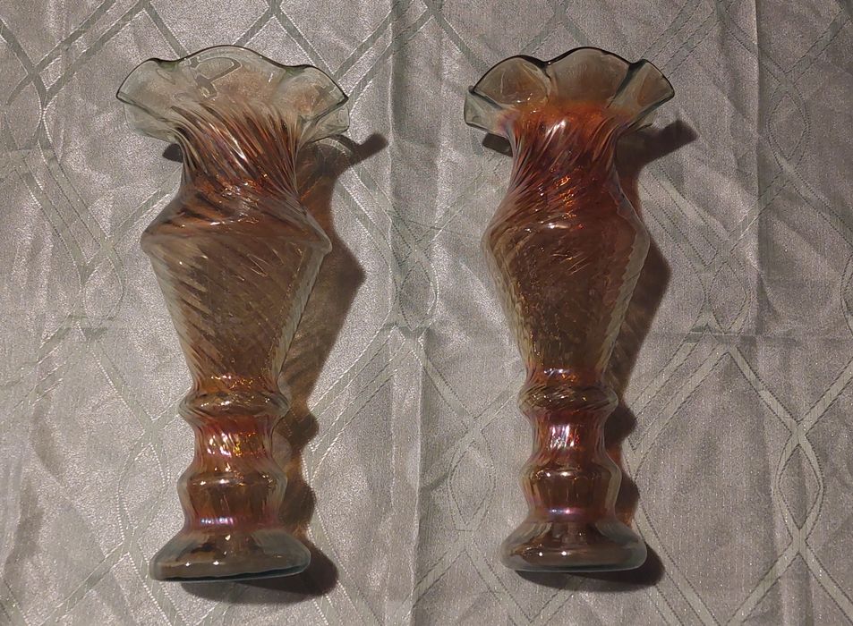 Всё из гаража, отдам дешево, тарелки, фужеры, вазы и т.д. см фото