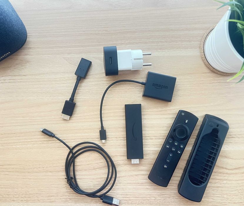 Fire TV 4k 1st Gen  + Ethernet Adapter + Калъф за дистанционното