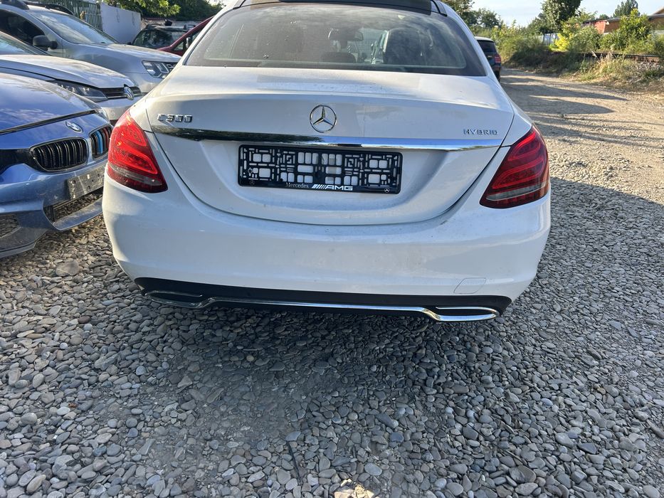 Bară spate, capotă portbagaj, stopuri led Mercedes W205