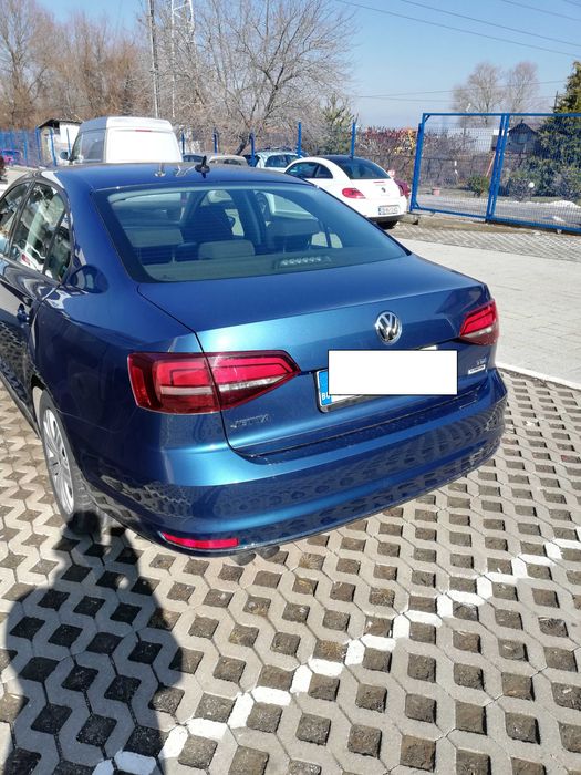VW Jetta 2016 2.0 TDI Bluemotion