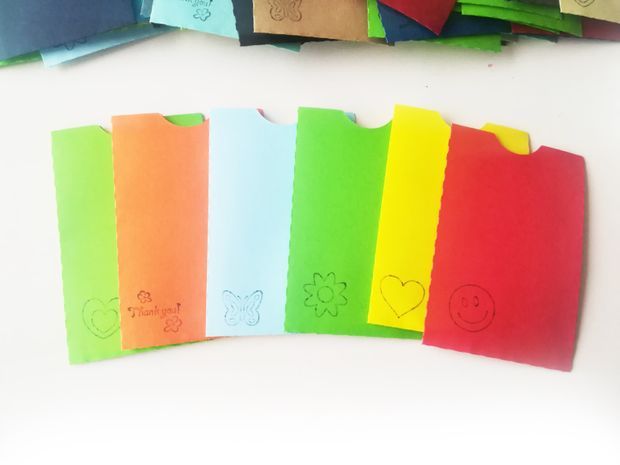 Pungulite si plicuri mici din hartie colorata