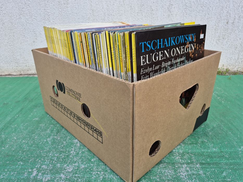 Vând 200LP Discuri Vinil colectia Deutsche Grammophon muzică clasică