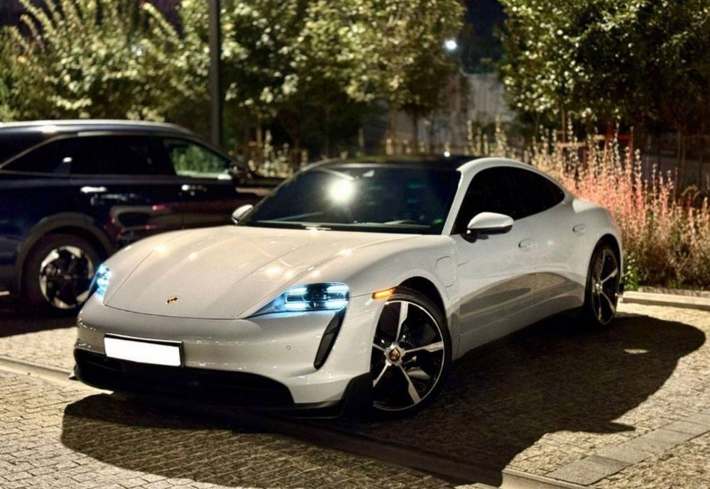 Porsche taycan продается