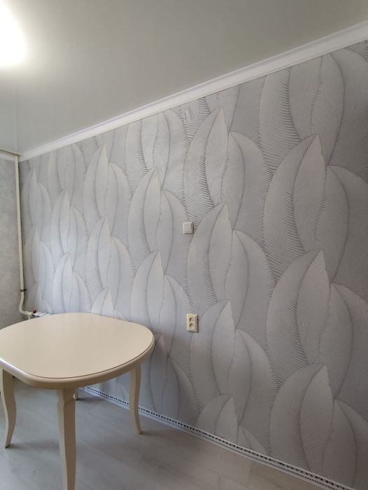 Поклейка обоев !