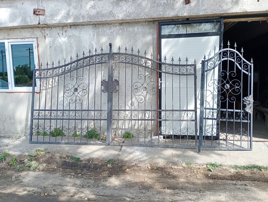 Porți metalice fier forjat