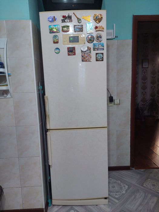 Холодилник сатылады.