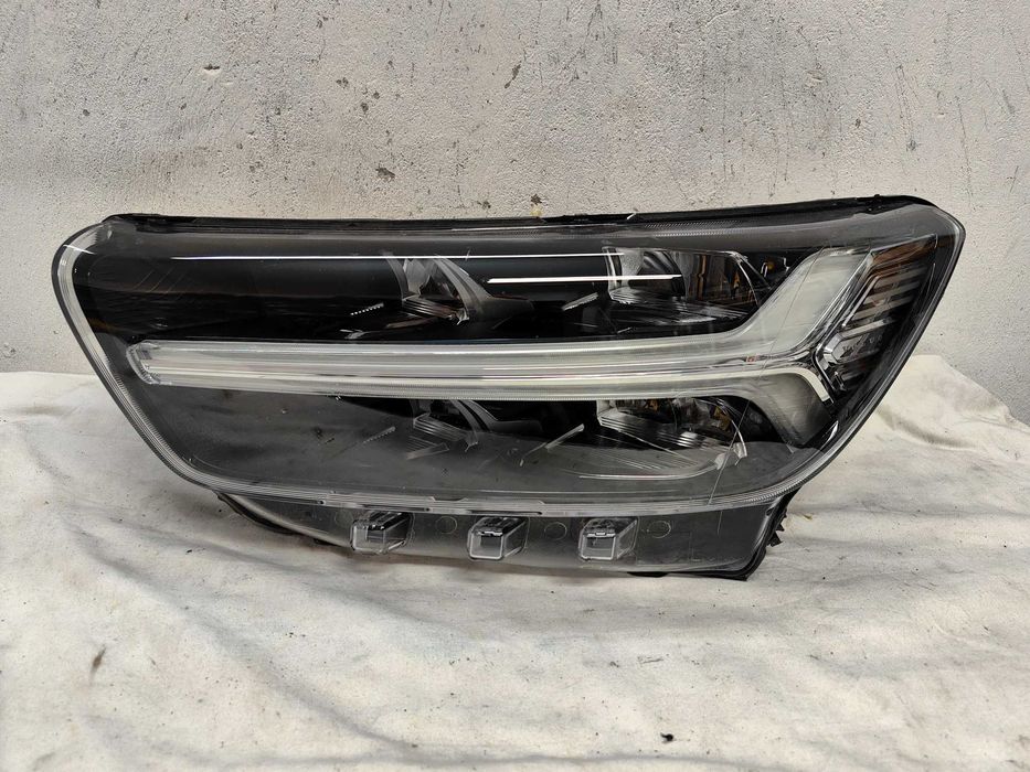 Оригинален фар Волво XC40  Volvo XC40 Full Led