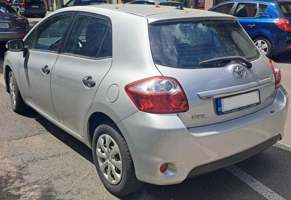 Toyota Auris benzina
