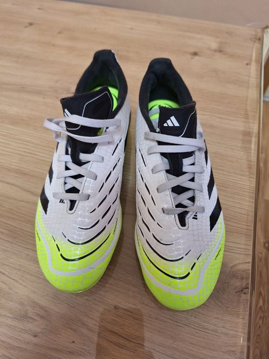 Детски бутонки adidas Predator