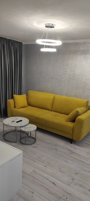 Închiriez apartament superb