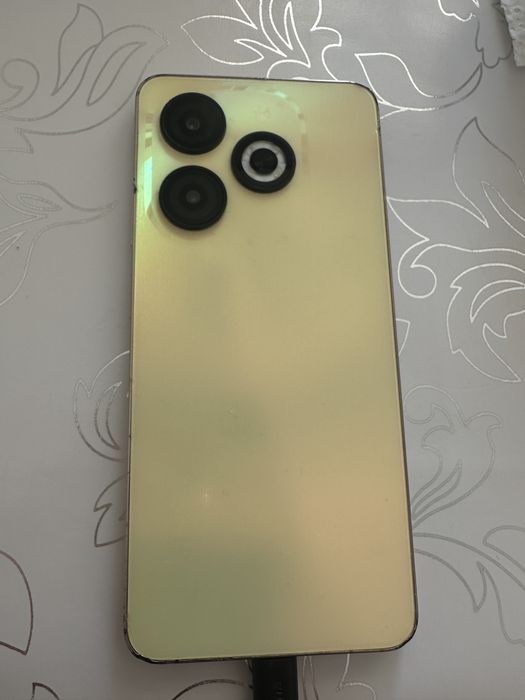 Redmi note 9 pro 128 g  Infinix Smart 8 64 g