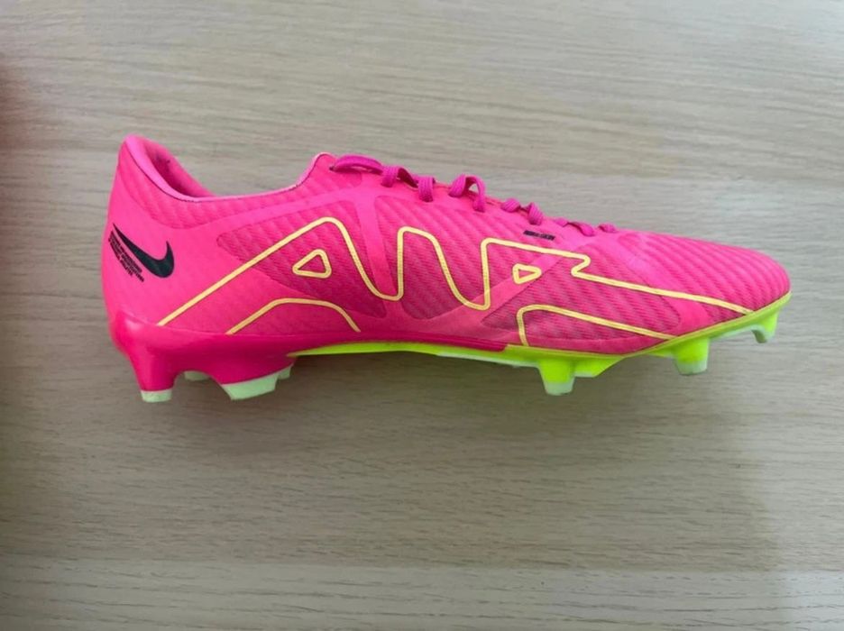 Ghete de fotbal Nike,  mărimea 42,5