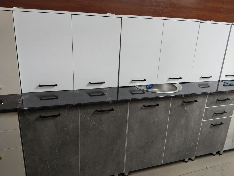 Кухынный мебель!!