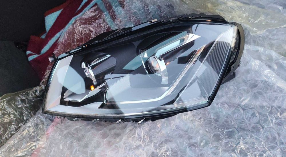 Faruri noi VW Passat B7 BI-XENON AFS SI DLA (ASISTENTA LUMINA DINAMICA) noi,Valeo,de Europa COD produs stanga: 3AB941043 COD produs dreapta: 3AB941044