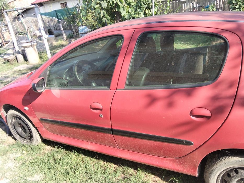 PEUGEOT 206