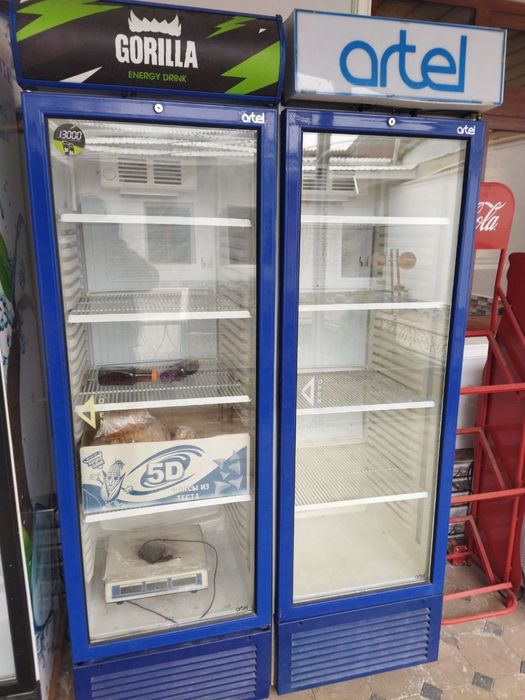 Magazin uchun polkalar VA xaladelnik sotiladi