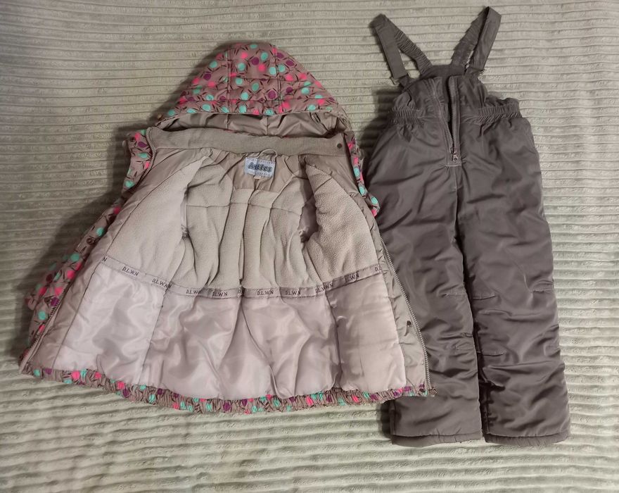 Зимний костюм на девочку 3-4 года