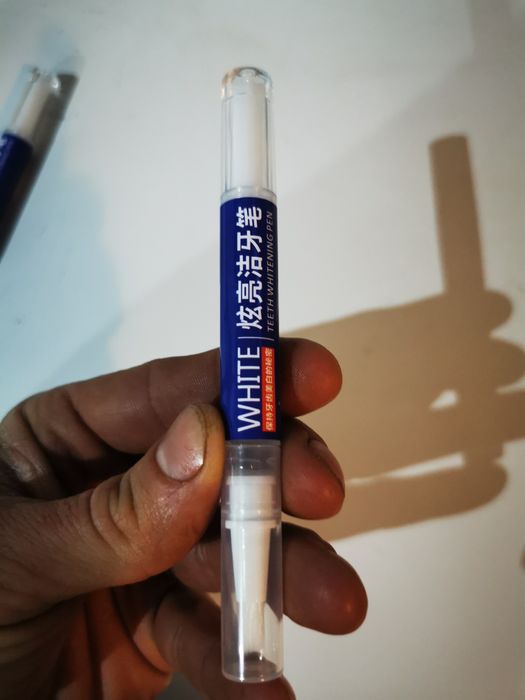 Creion de albit dintii, cea mai buna calitate de pe piața