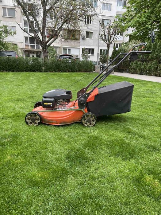 Почистване и поддръжка на зелени площи