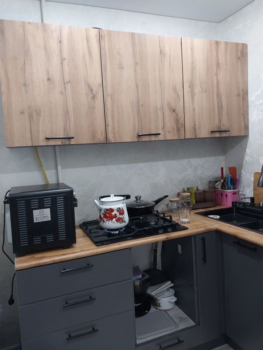 Продам 2 комнатную  квартиру
