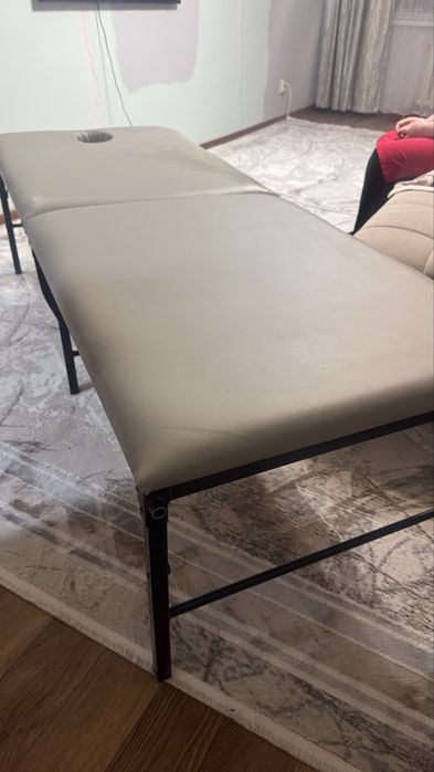 Продам кушетку срочно