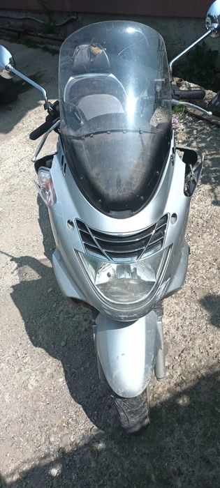 Vând sau schimb scuter.