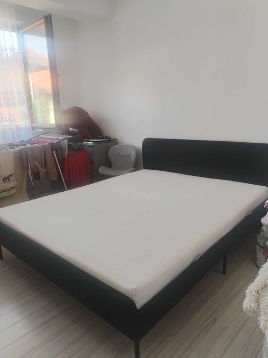 Pat tapițat Ikea cu saltea