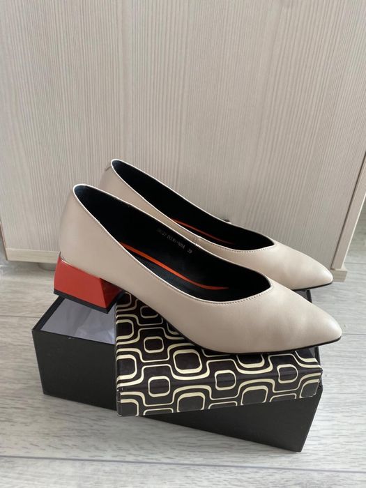 Туфли женские Covani