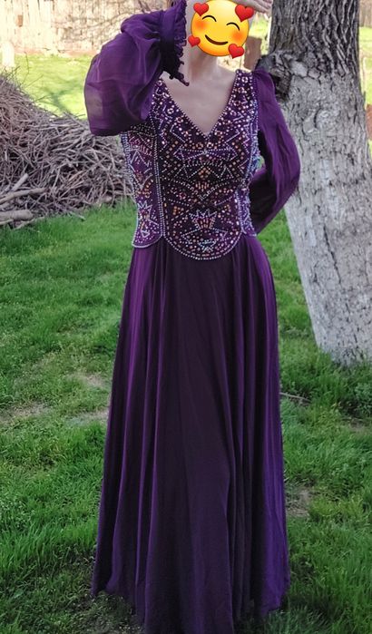 Платья продаётся