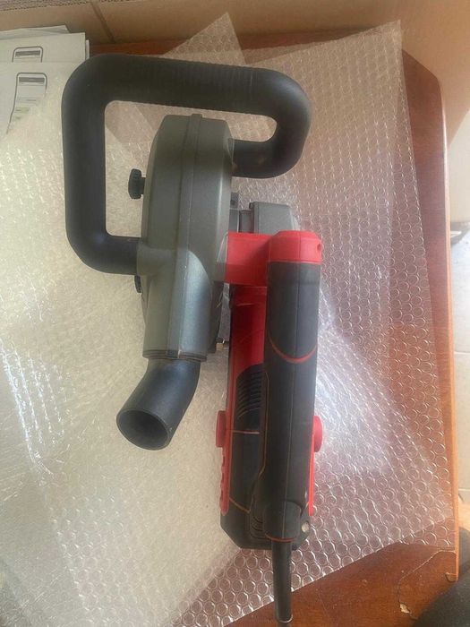 Freză pentru caneluri Einhell TE-MA 1700 (1.700 W, reglare lățime de tăiere până la 38 mm, adâncime tăiere până la 40 mm)