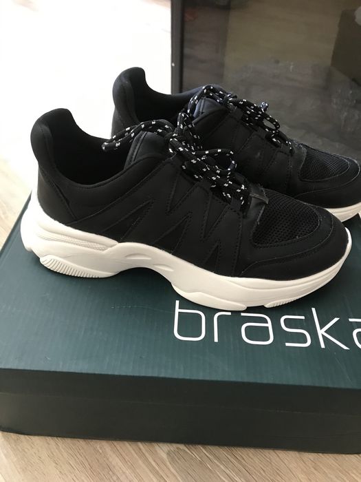 Женские кроссовки Braska