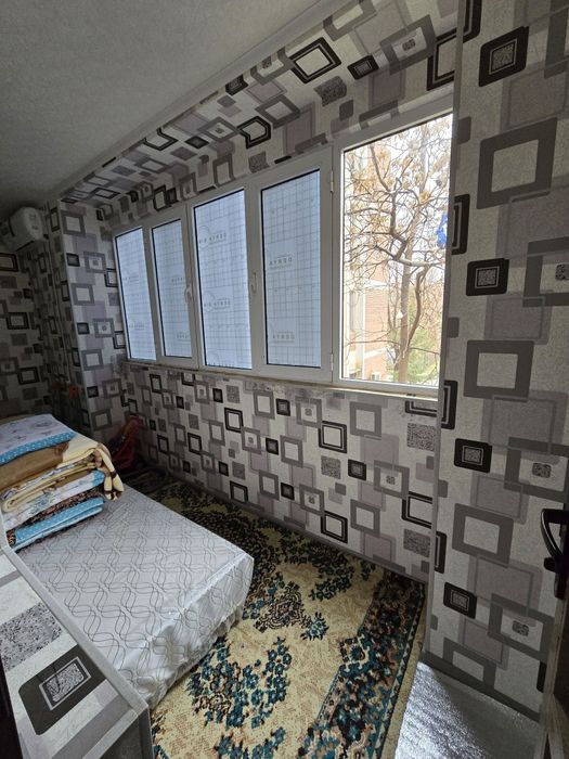 Navoiy shaharda 2 xonali  kvartira sotiladi