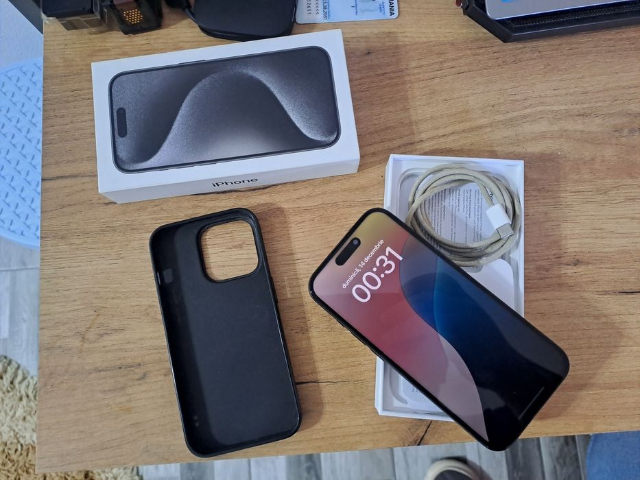 Iphone 15 pro la cutie 128 GB/ schimb cu 16 pro sau Samsung s25 ultra