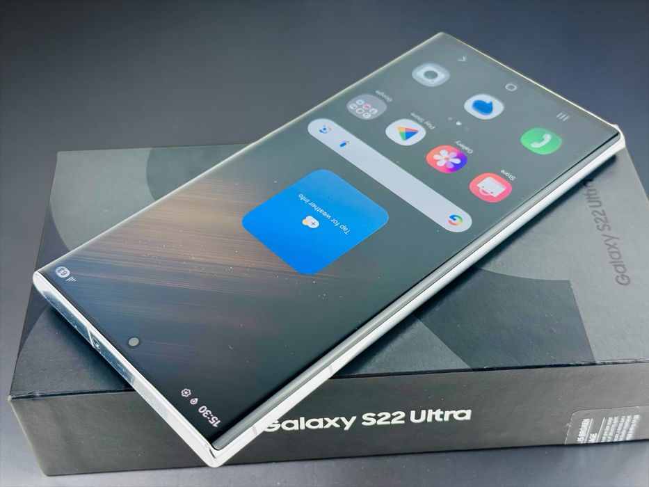 Samsung Galaxy S22 Ultra 5G 256GB 12RAM White Перфектен! Гаранция!