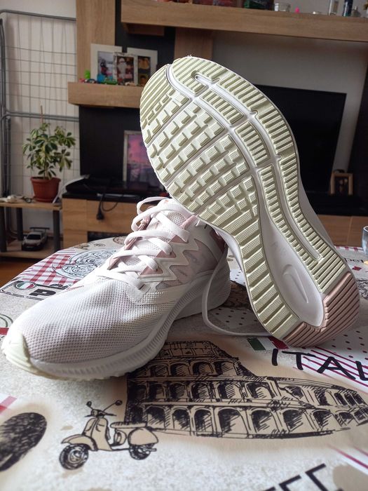 Nike дамски 38,5 номер, стелка 24,5 см