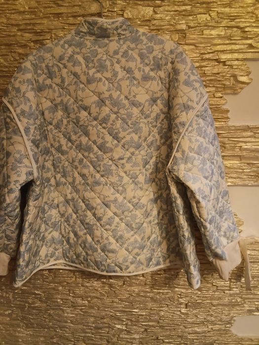 Продам женскую курточку