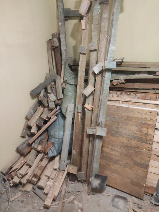 Отдам доски на дрова срочно